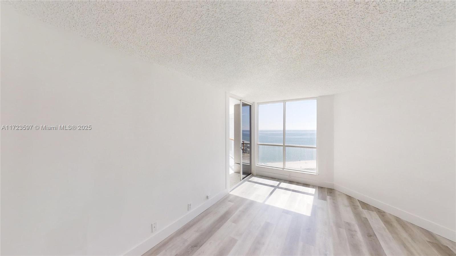 Property for Sale at 6767 Collins Ave 1402, Miami Beach, Miami-Dade County, Florida - Bedrooms: 3 
Bathrooms: 3  - $789,000