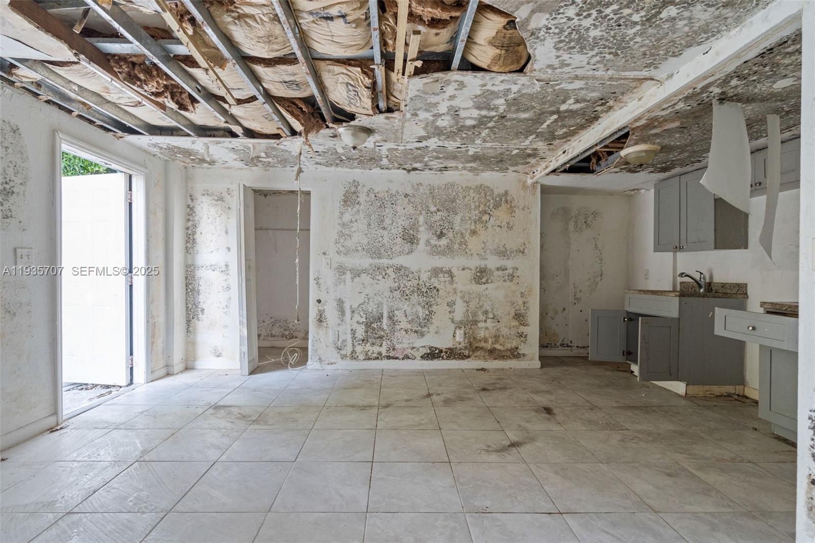 CORAL COURT - Residential Income