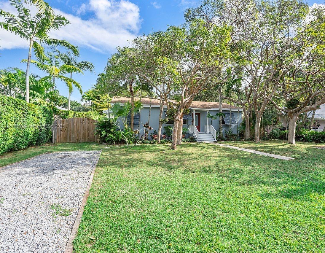 7641 Sw 60th Ave, South Miami, Miami-Dade County, Florida - 3 Bedrooms  
1 Bathrooms - 