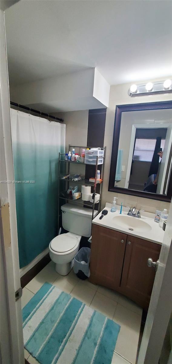 VERSAILLES GARDENS CONDO - Residential Lease