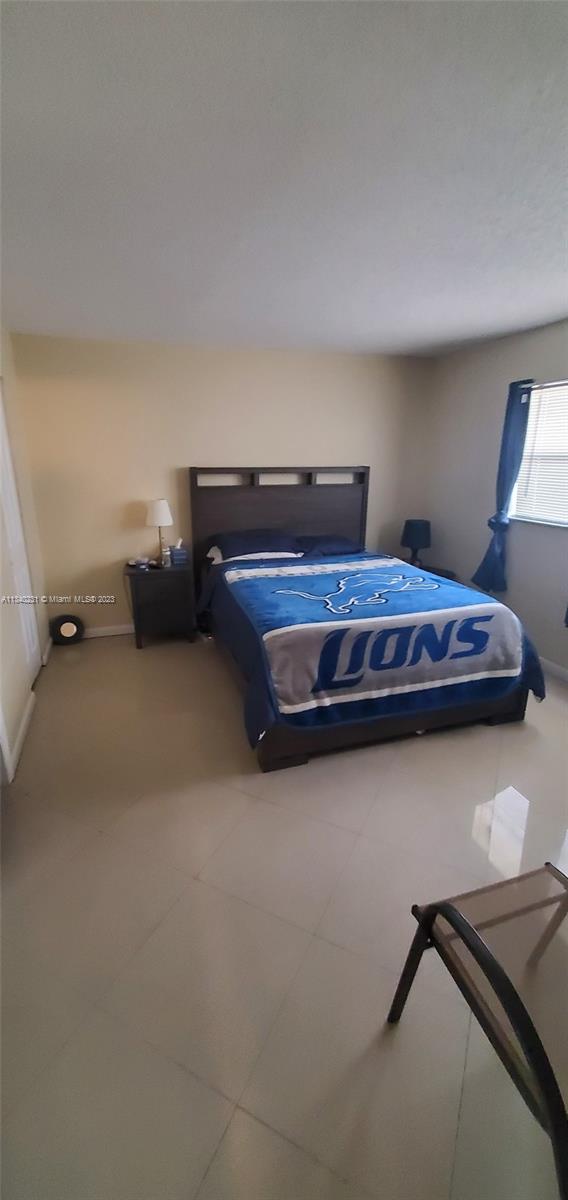 VERSAILLES GARDENS CONDO - Residential Lease