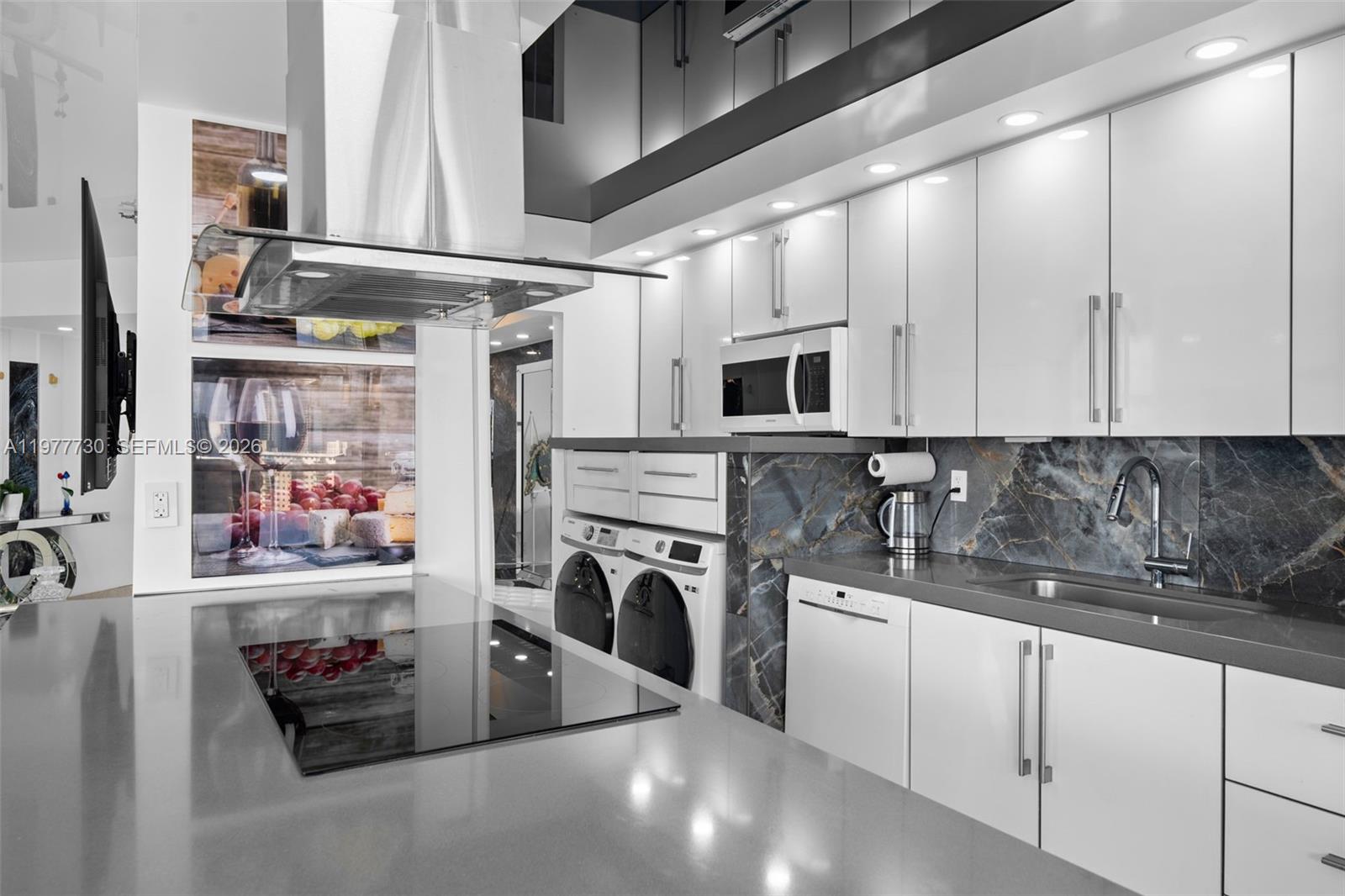 TURNBERRY ISLE SOUTH COND - Residential