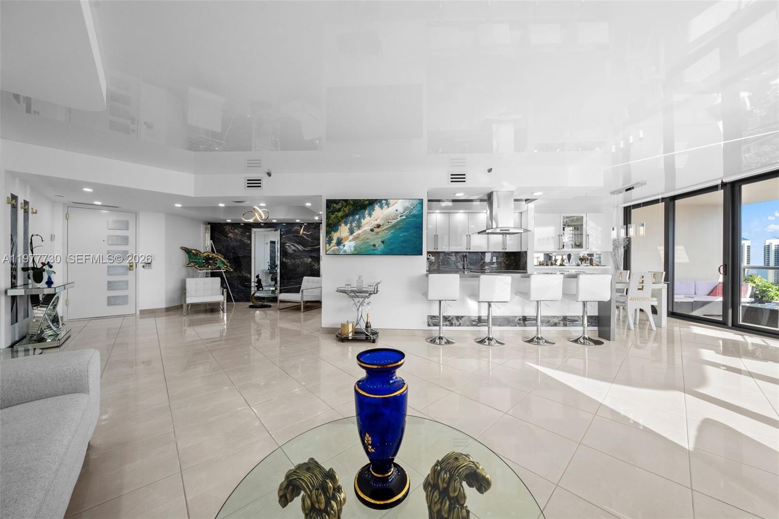 TURNBERRY ISLE SOUTH COND - Residential