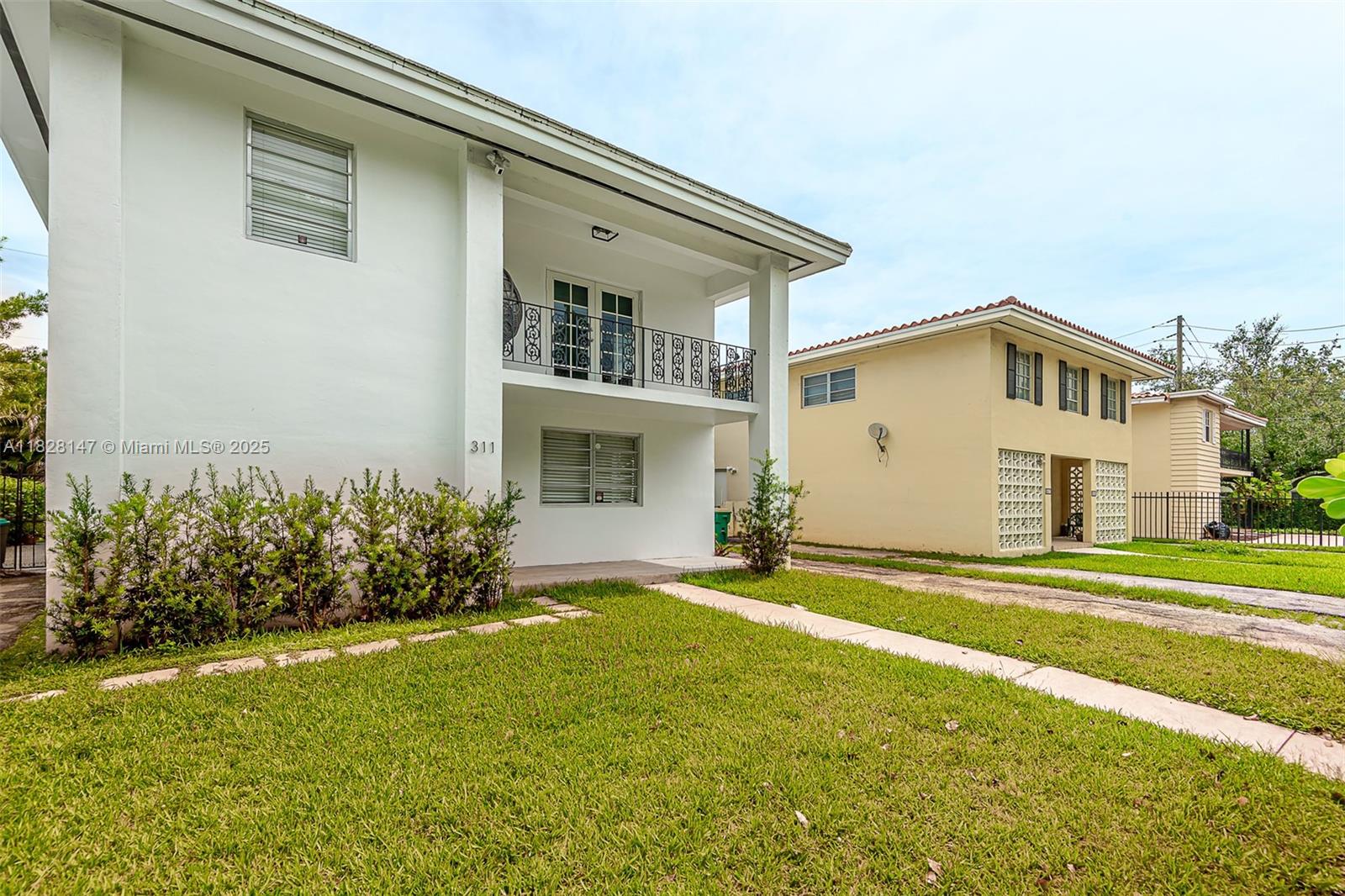 309 S Bird Rd 309