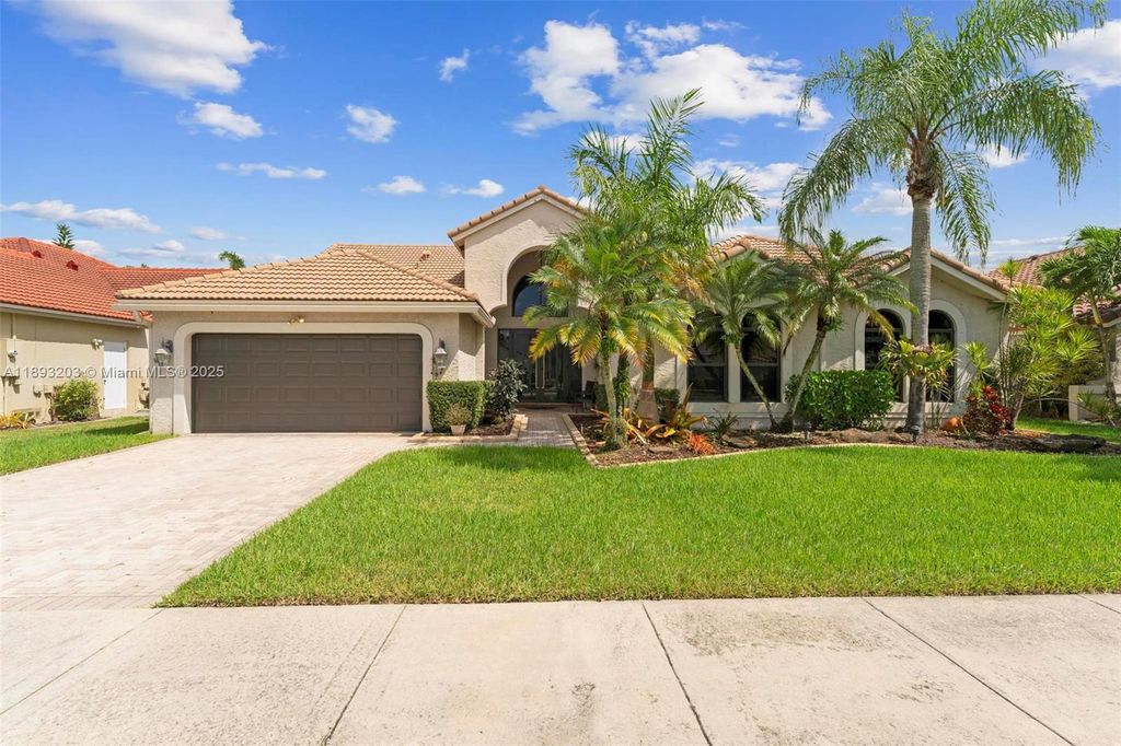 Photo of 2864 E Abiaca Cir, Davie, FL 33328 (MLS # A11893203)