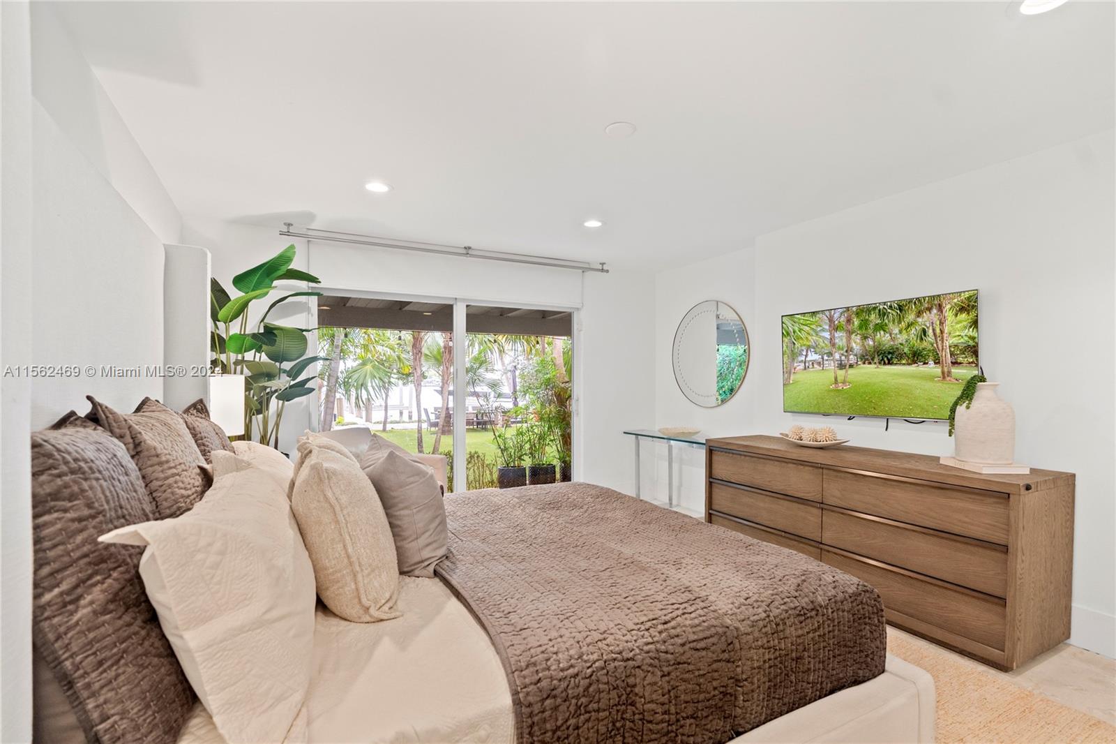 BISCAYNE BEACH-2ND ADDN - Residential