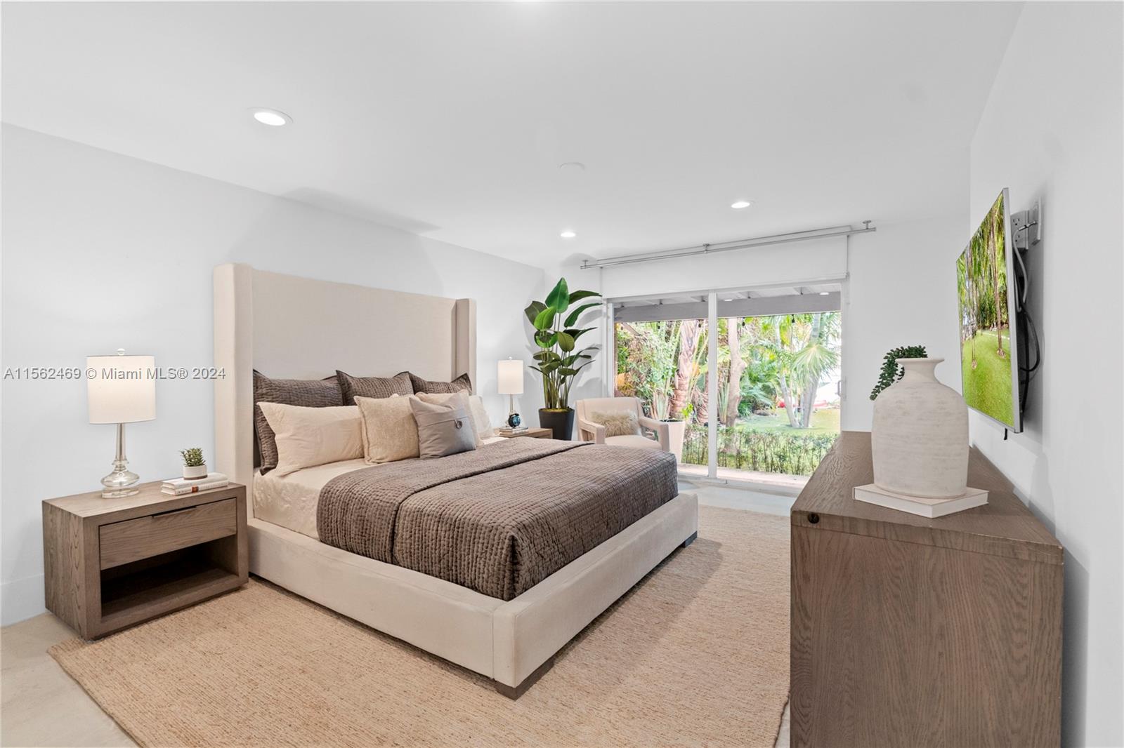 BISCAYNE BEACH-2ND ADDN - Residential