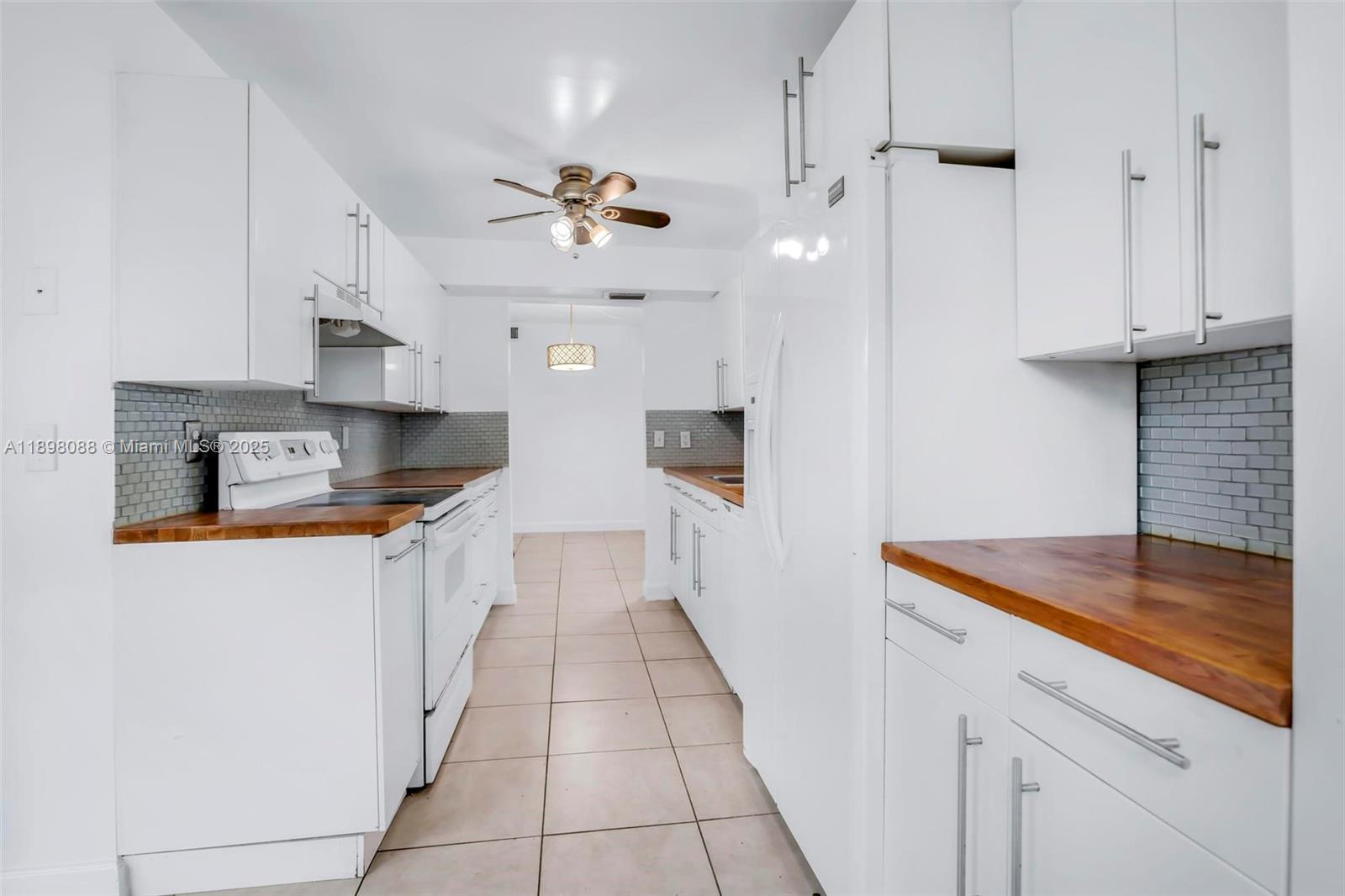 CANONGATE CONDOMINIUM - Residential Lease