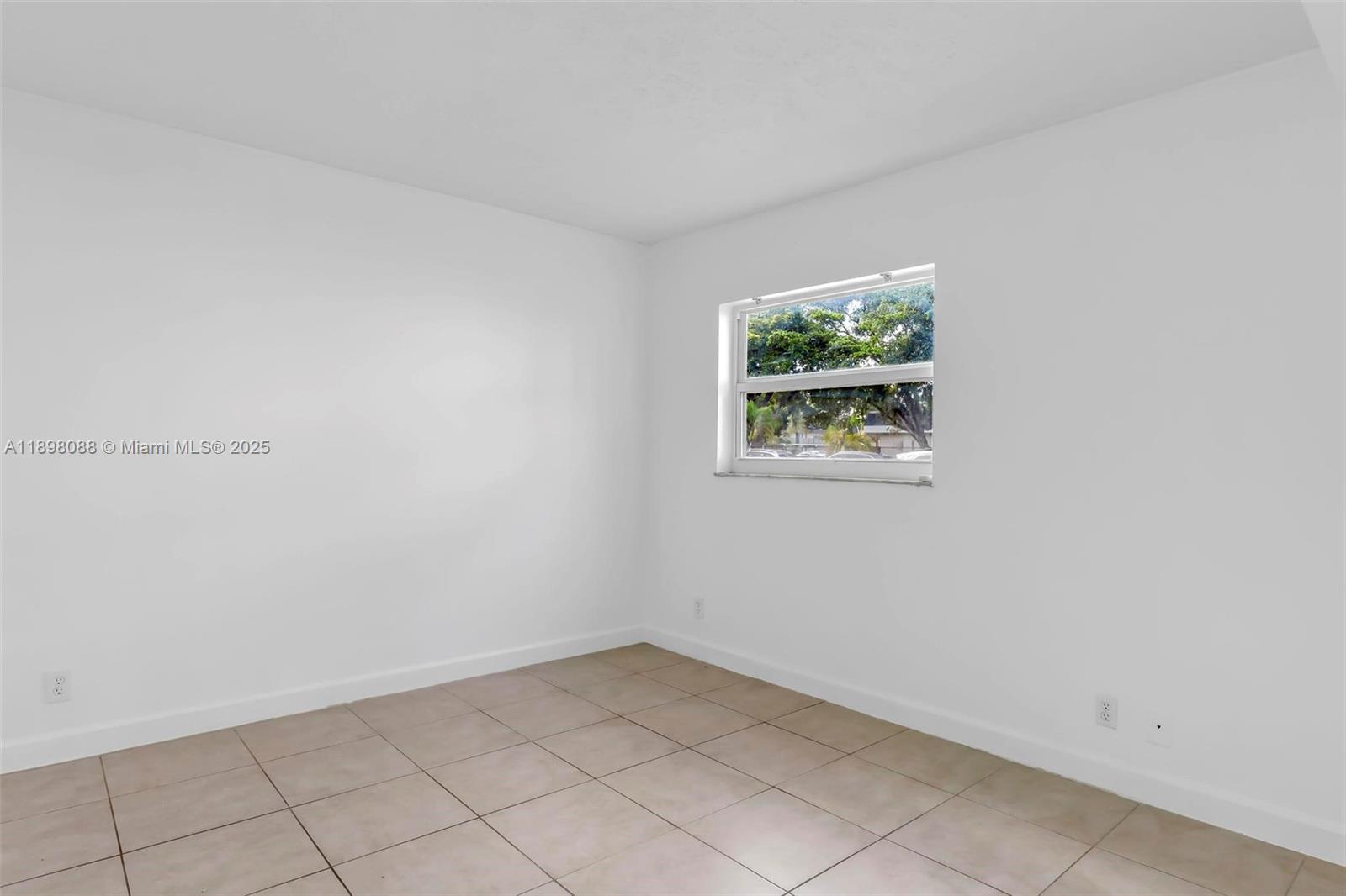 CANONGATE CONDOMINIUM - Residential Lease