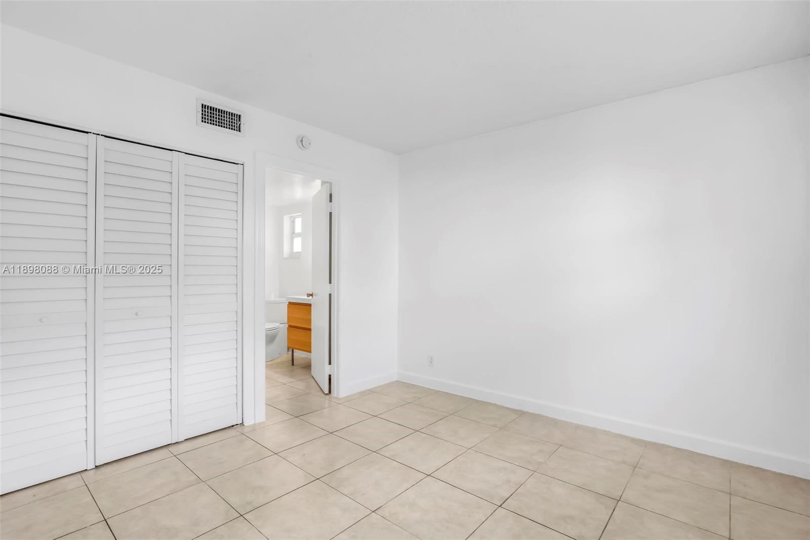 CANONGATE CONDOMINIUM - Residential Lease