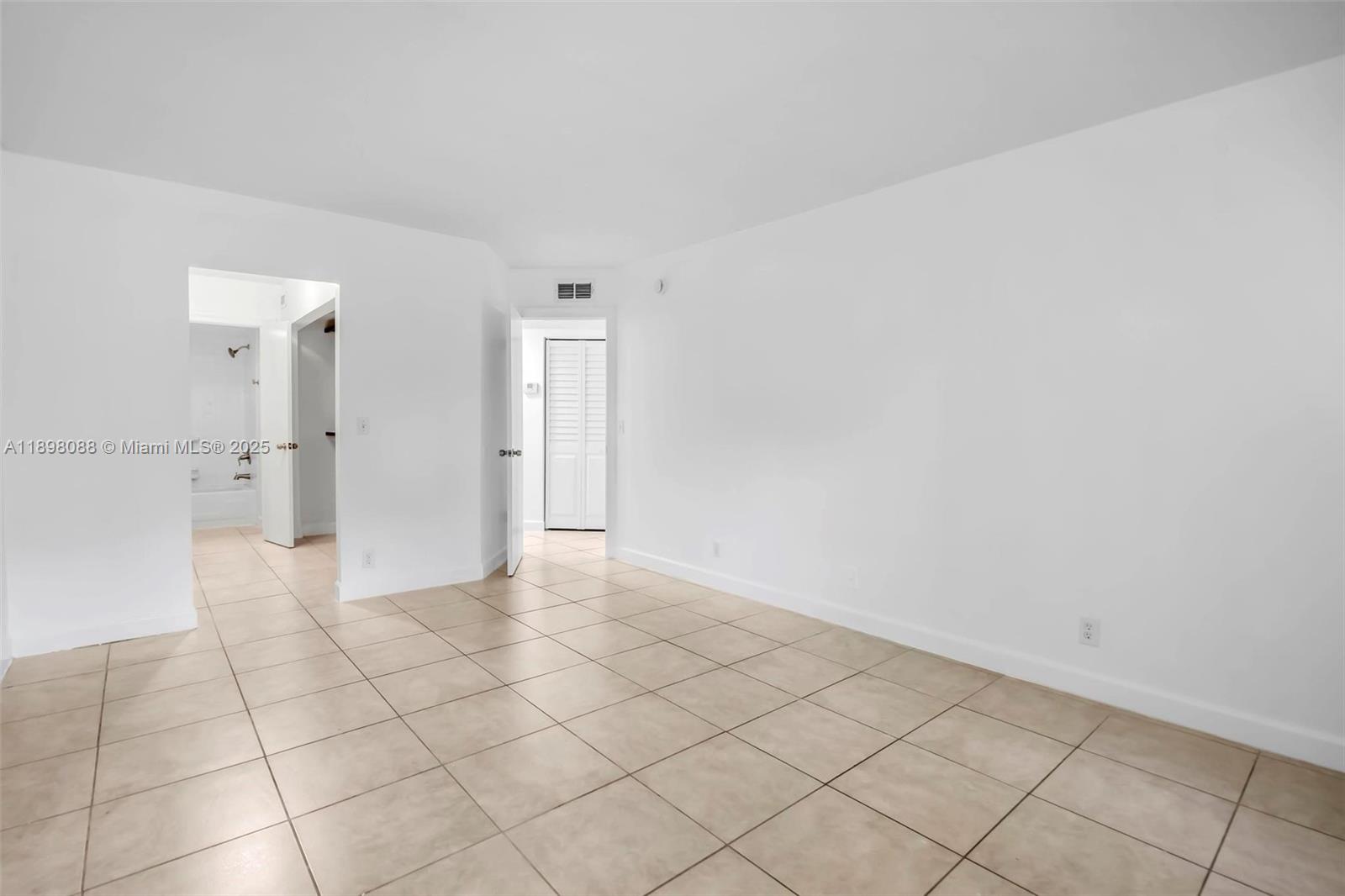 CANONGATE CONDOMINIUM - Residential Lease