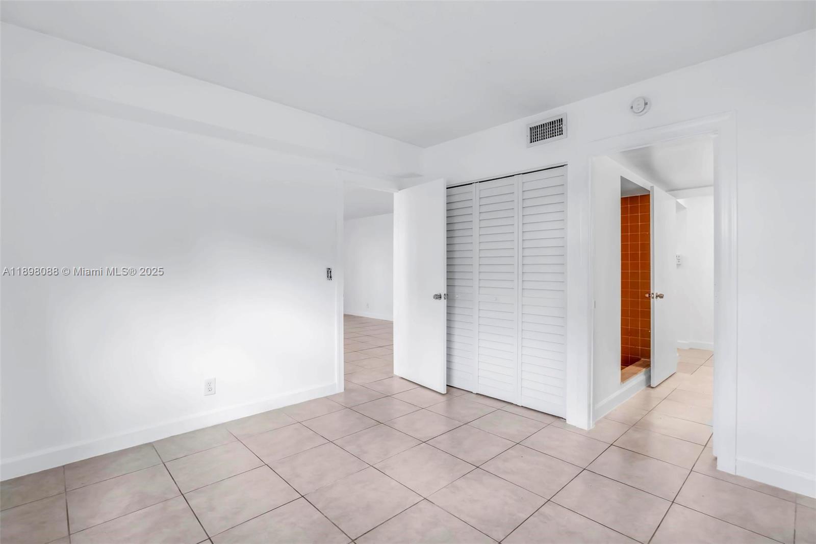 CANONGATE CONDOMINIUM - Residential Lease