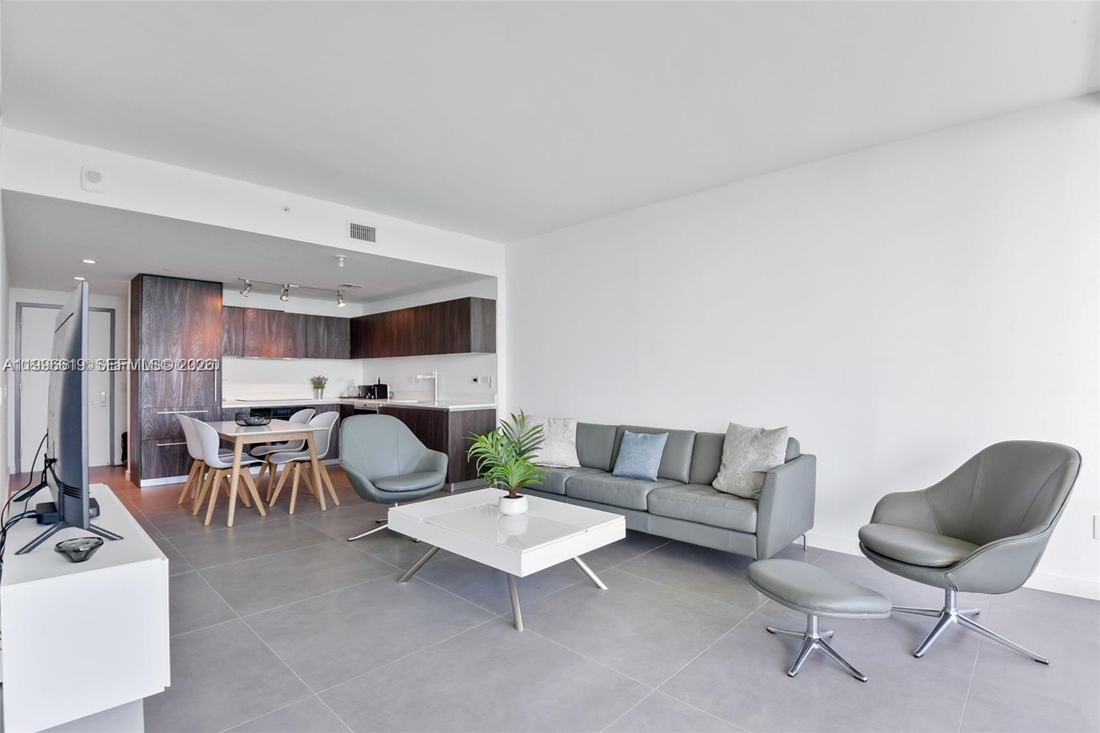 3131 NE 7th Ave 305