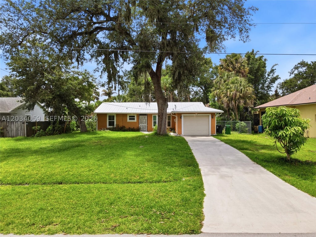 Photo of 2350 SW Vardon St, Port St Lucie, FL 34953 (MLS # A12034059)