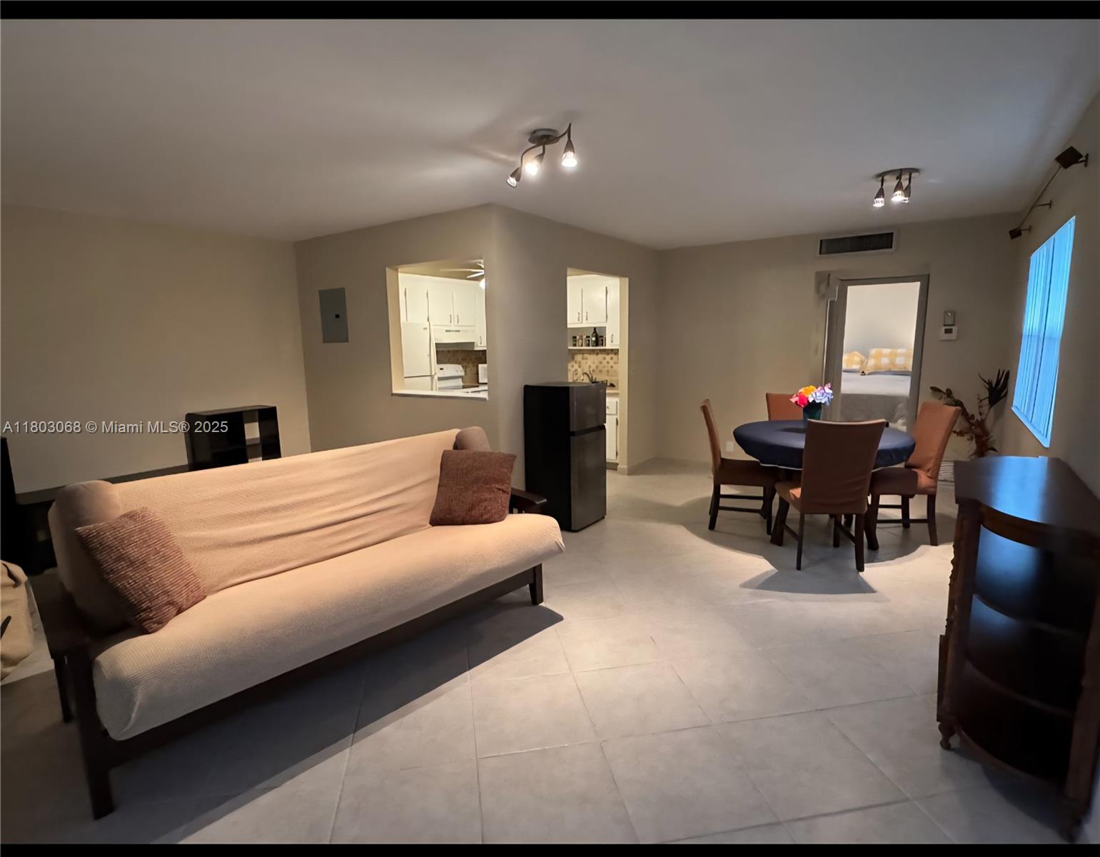 KINGS POINT BRITTANY COND - Residential Lease