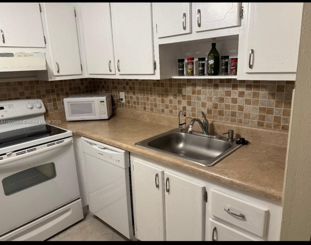 KINGS POINT BRITTANY COND - Residential Lease