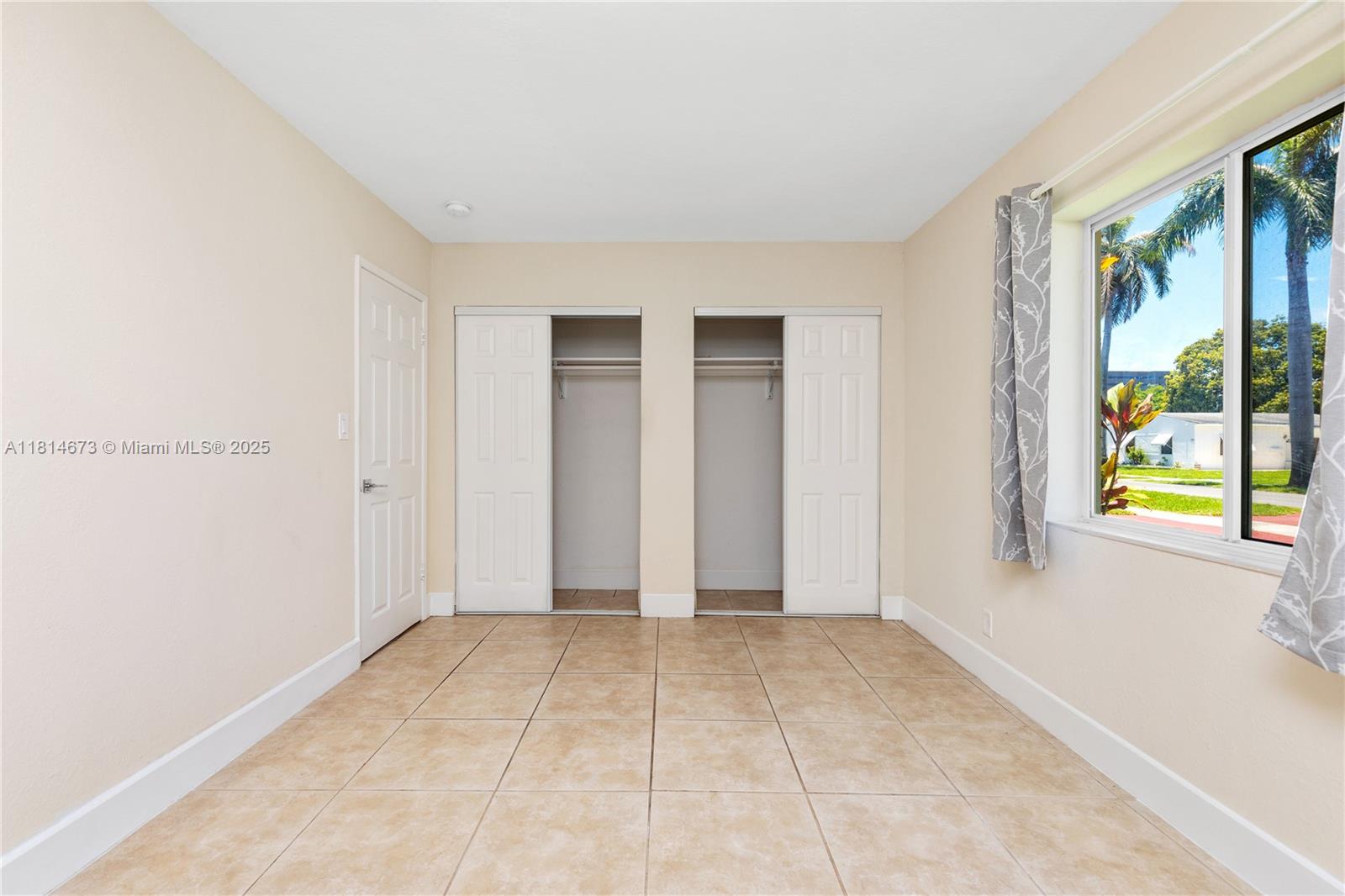 GULFSTREAM ESTATES - Residential