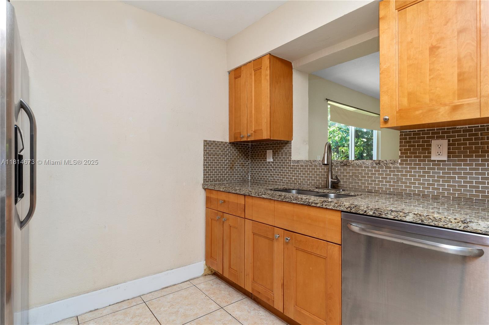 GULFSTREAM ESTATES - Residential