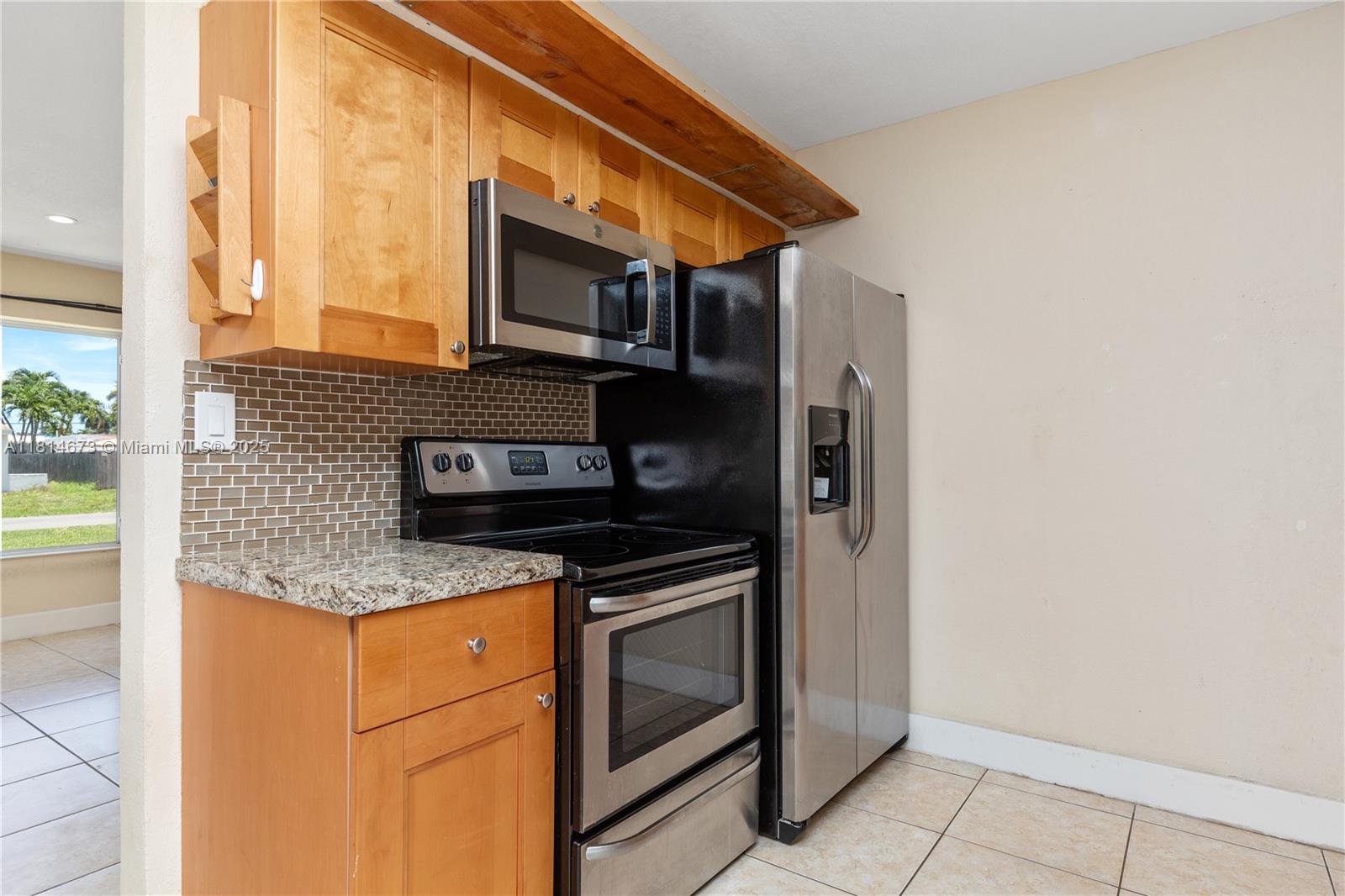 GULFSTREAM ESTATES - Residential