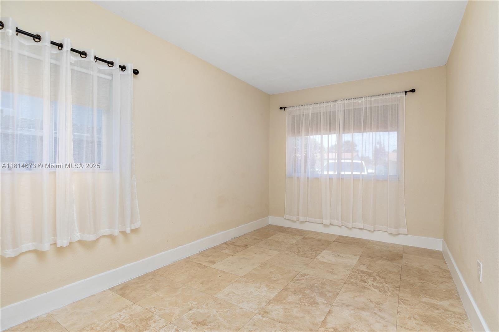 GULFSTREAM ESTATES - Residential