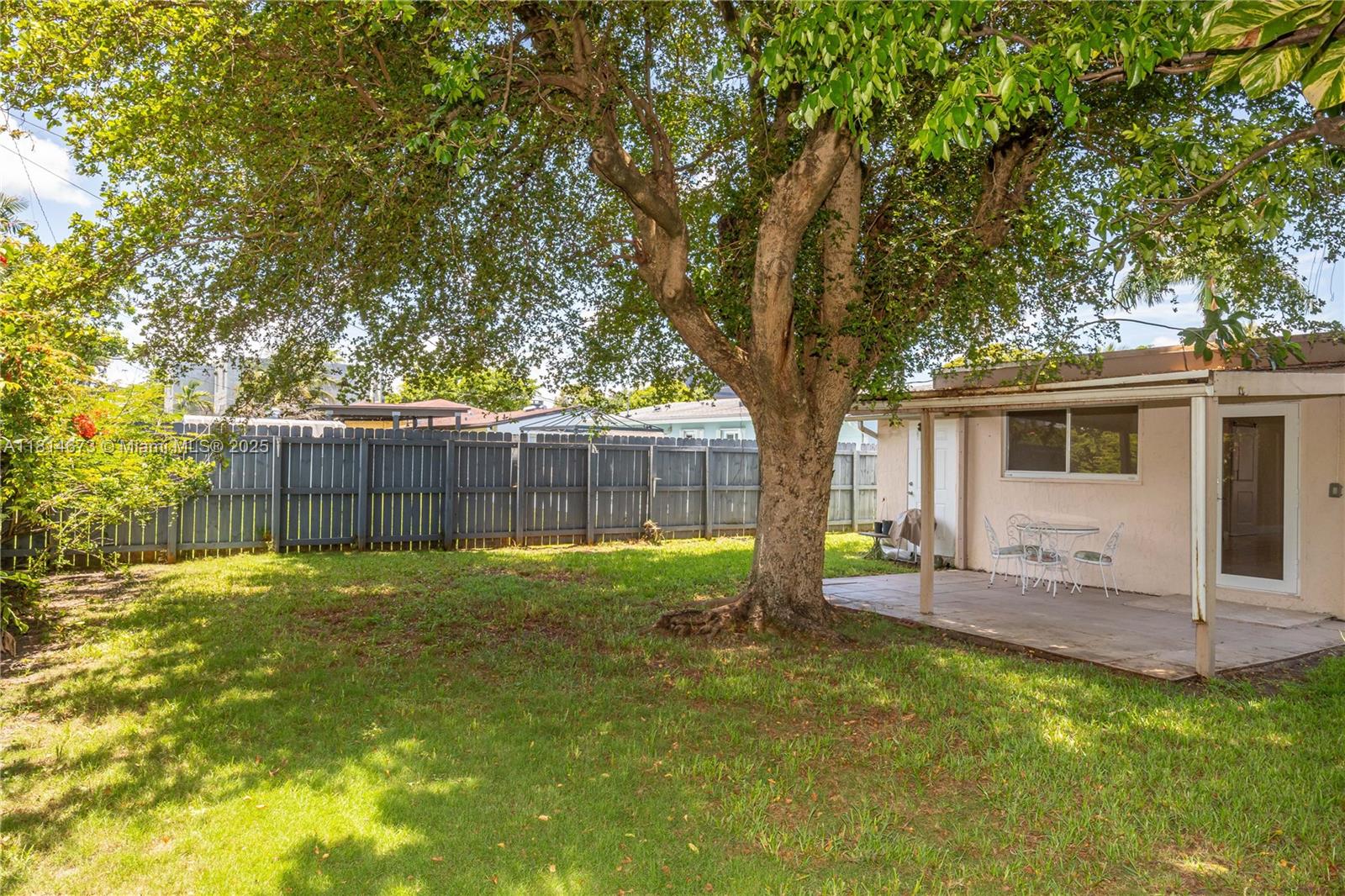 GULFSTREAM ESTATES - Residential