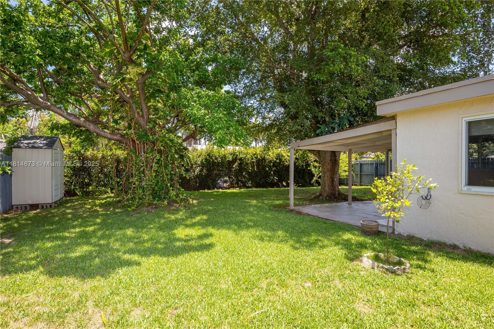 GULFSTREAM ESTATES - Residential