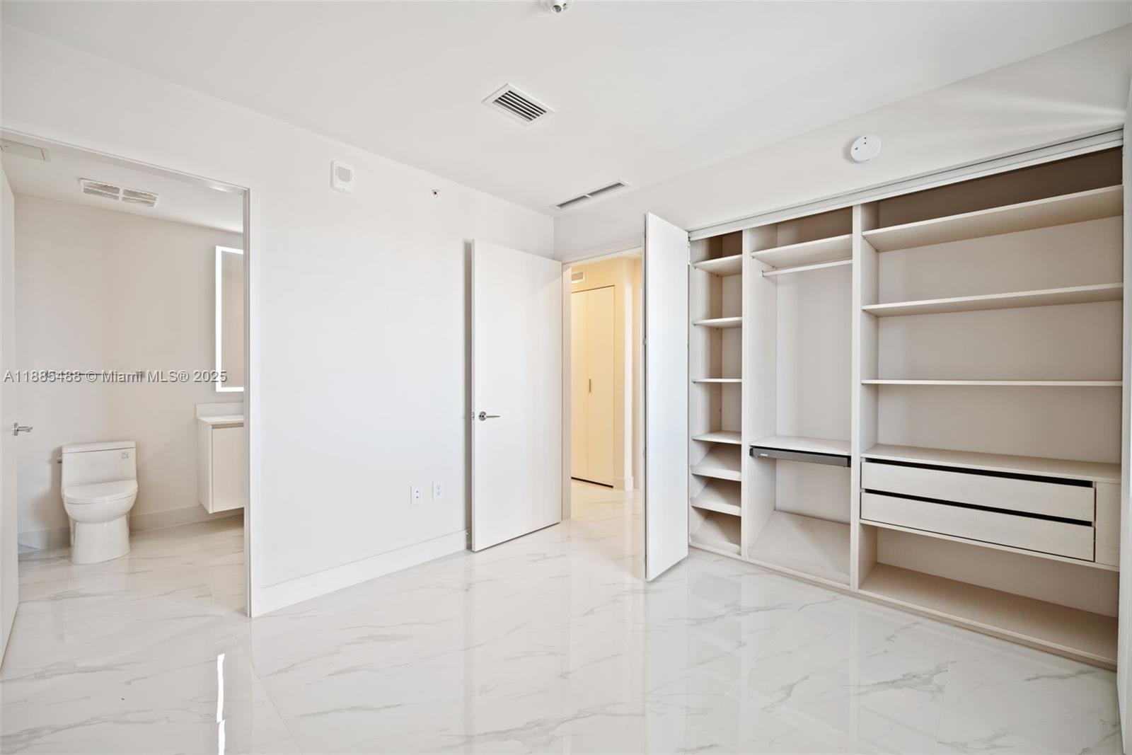 ARIA RESERVE - Residential Lease