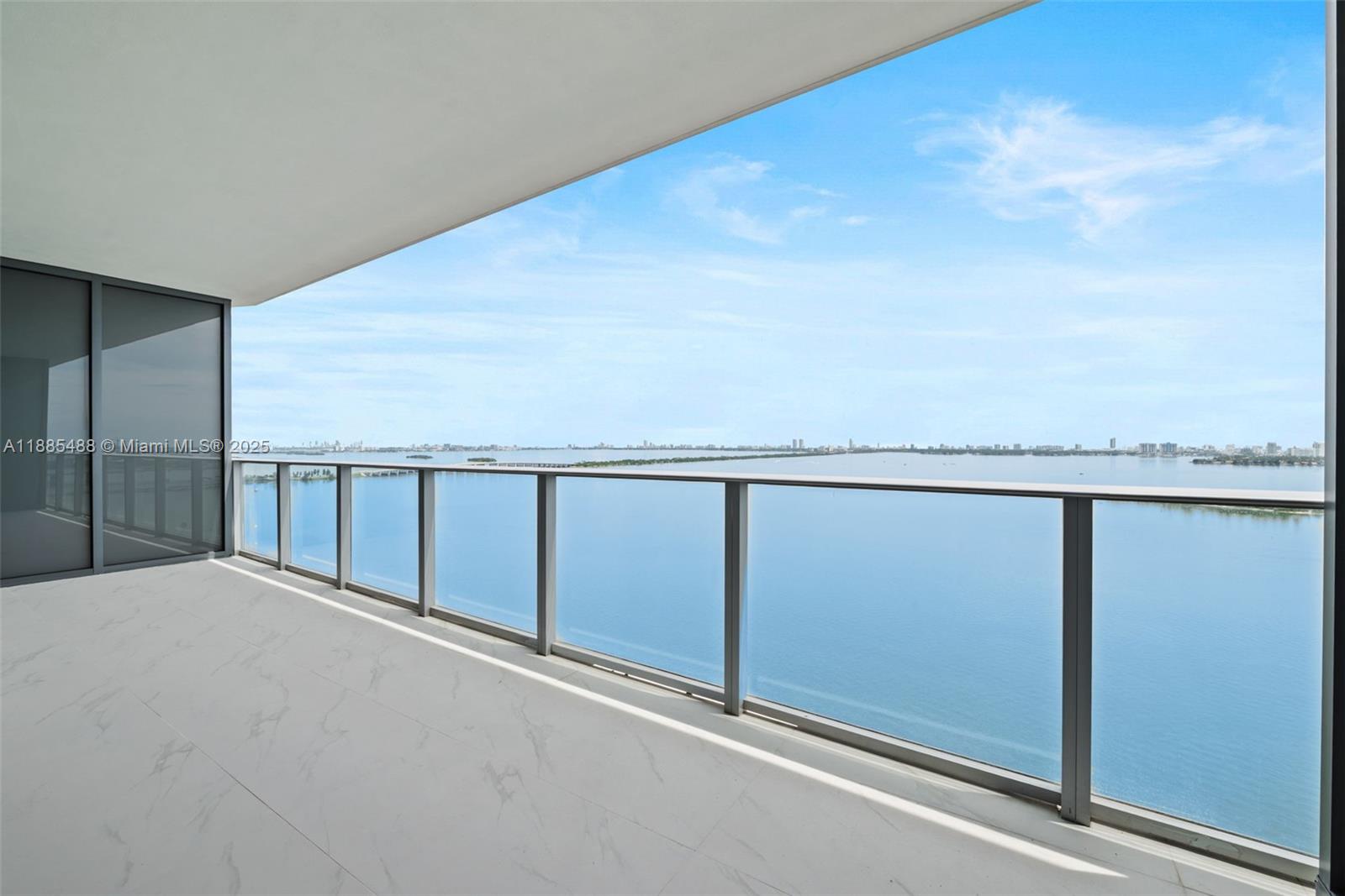 ARIA RESERVE - Residential Lease