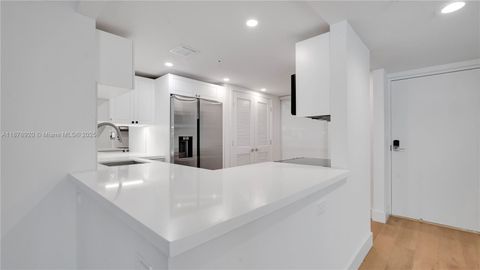 555 NE 34th St 0207 Miami FL 33137