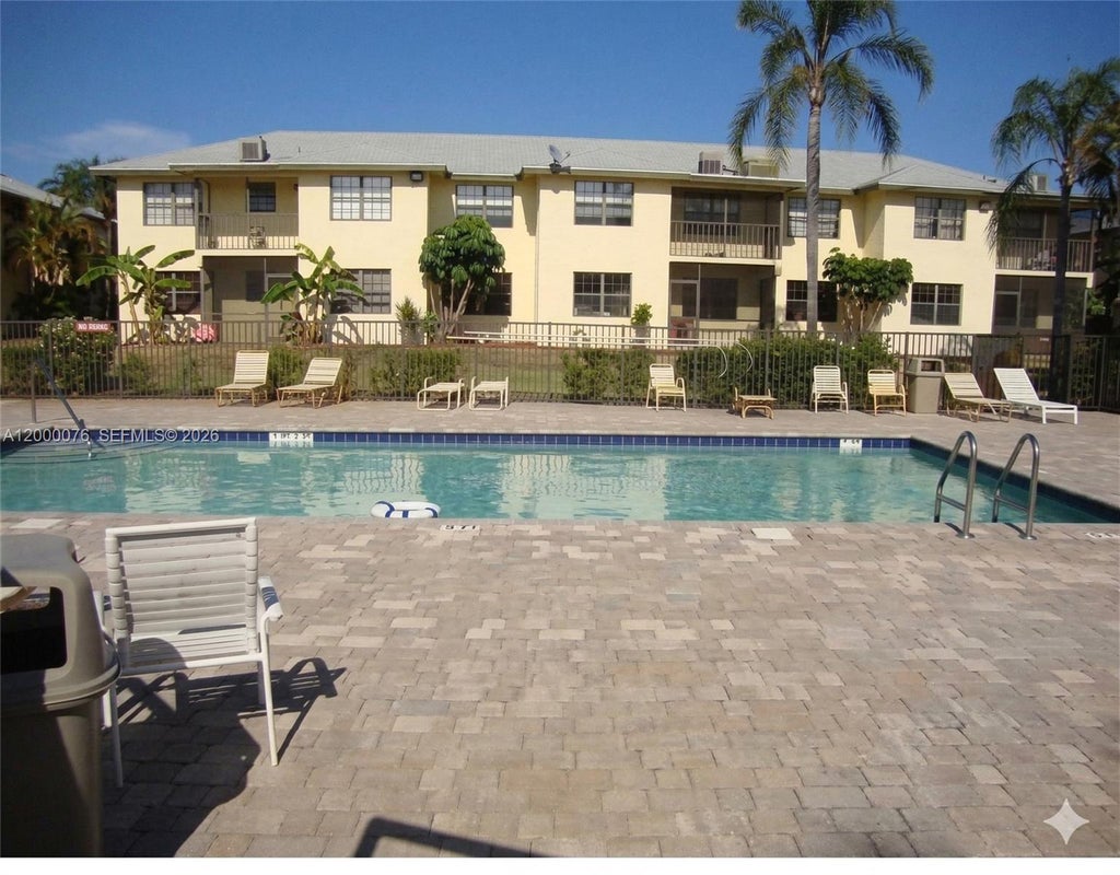 Photo of 2307 Linton Ridge Cir #C4, Delray Beach, FL 33444 (MLS # A12000076)