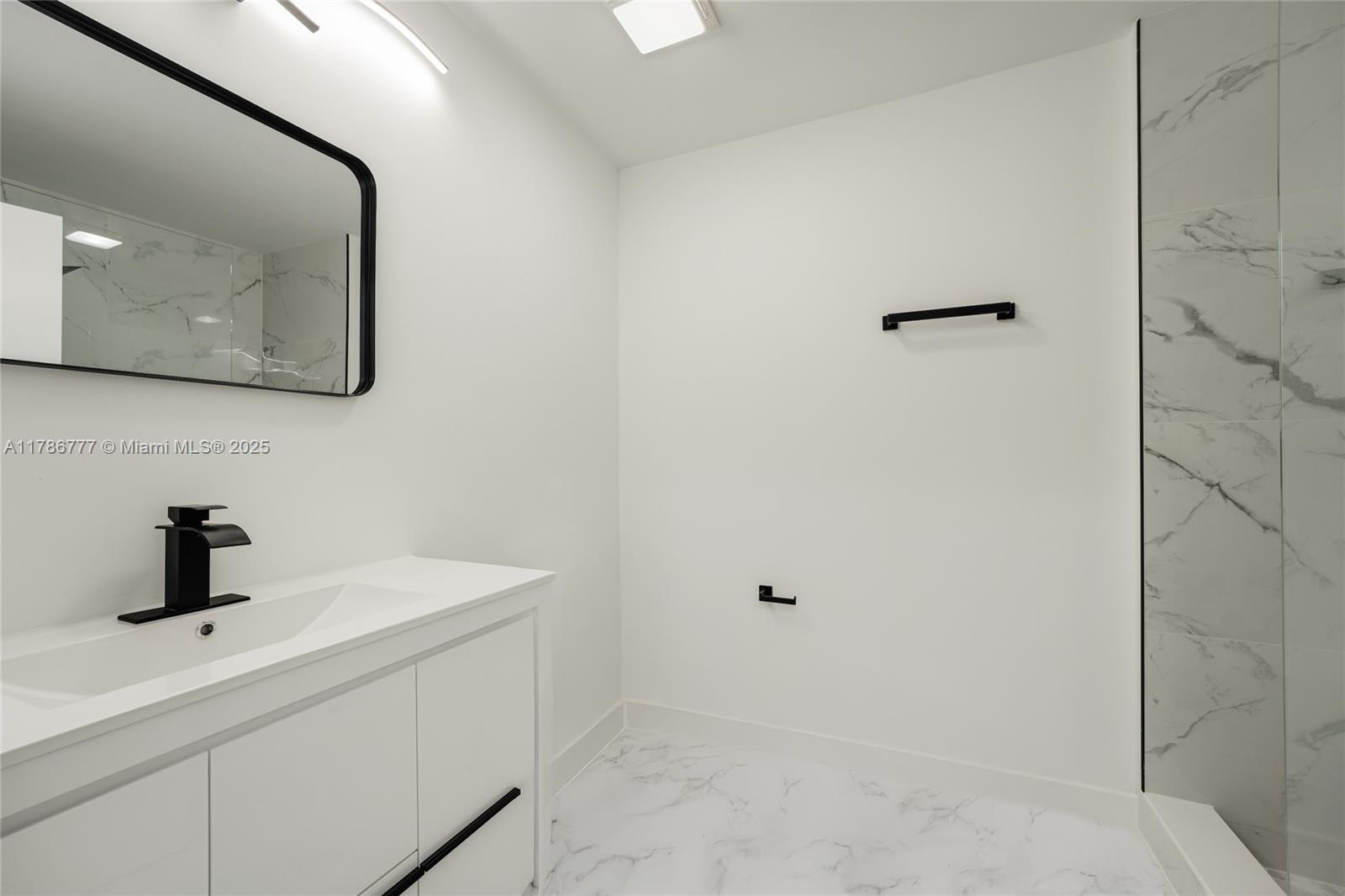 2020 LOFTS CONDO - Residential