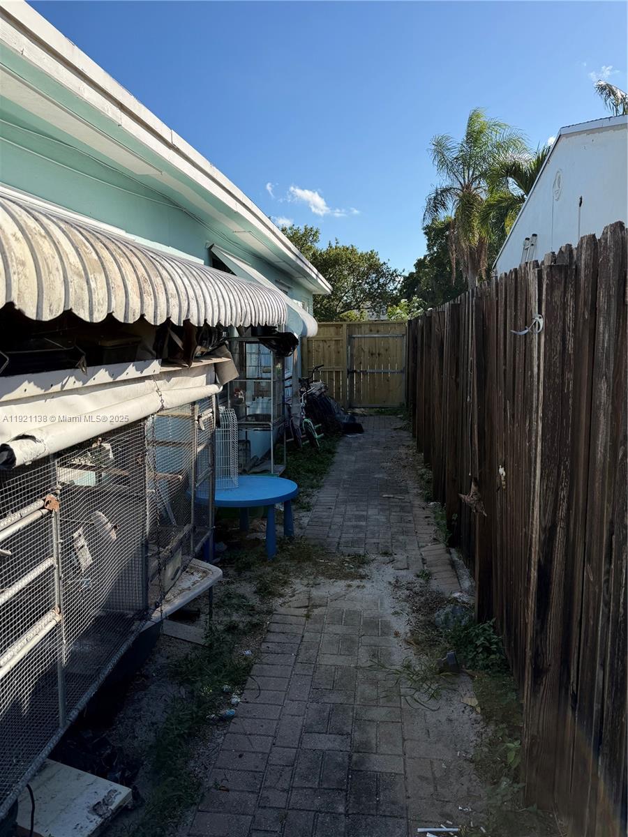 ST JAMES PARK SECOND ADD - Residential Lease