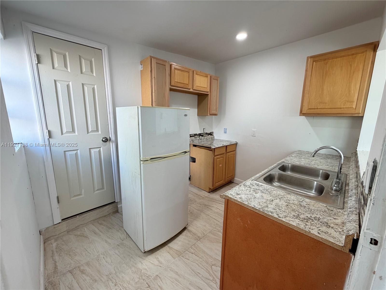 ST JAMES PARK SECOND ADD - Residential Lease