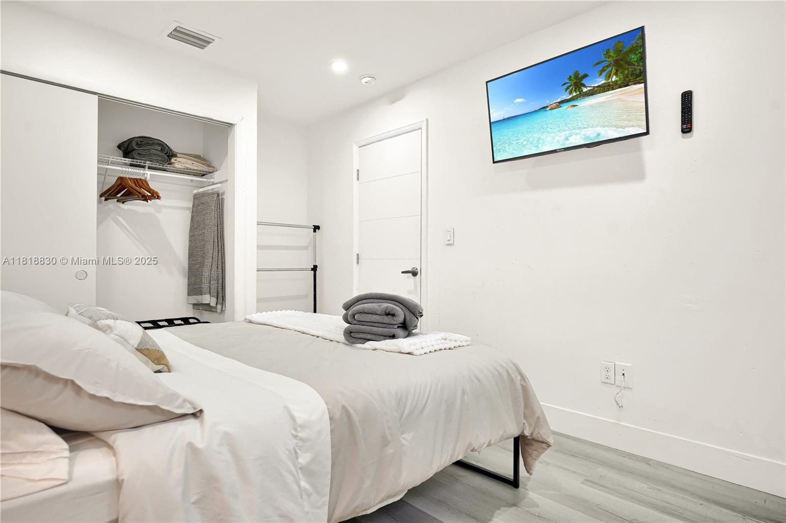 BELLCAMP MANOR - Residential Lease
