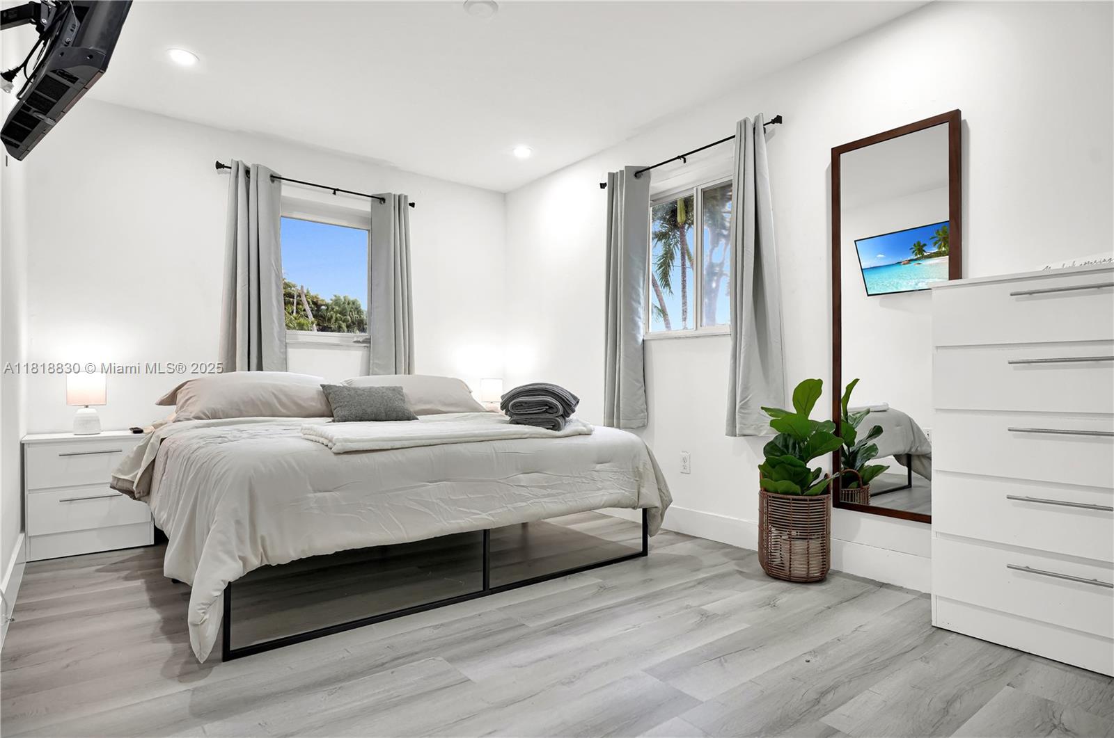 BELLCAMP MANOR - Residential Lease