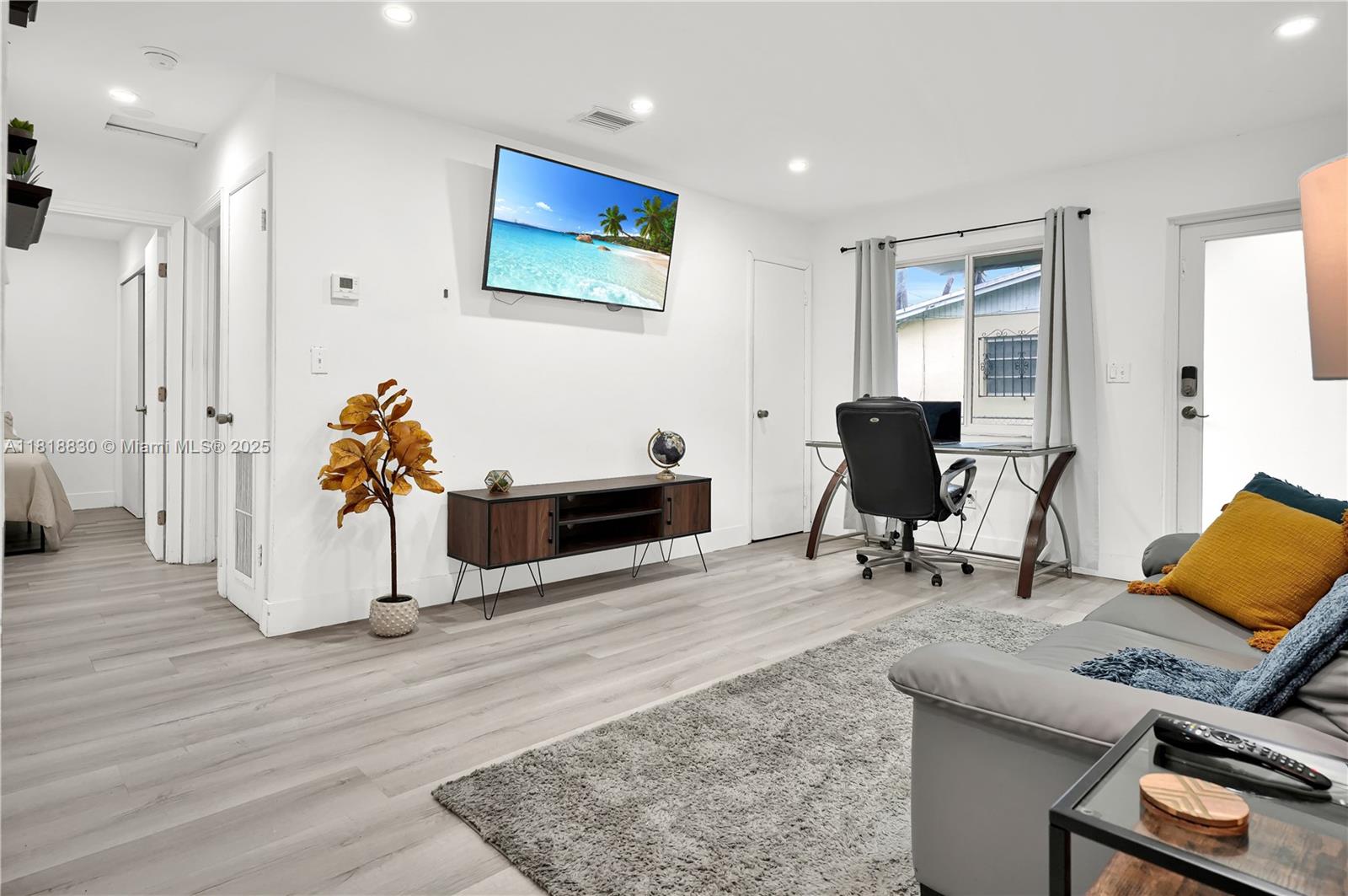 BELLCAMP MANOR - Residential Lease