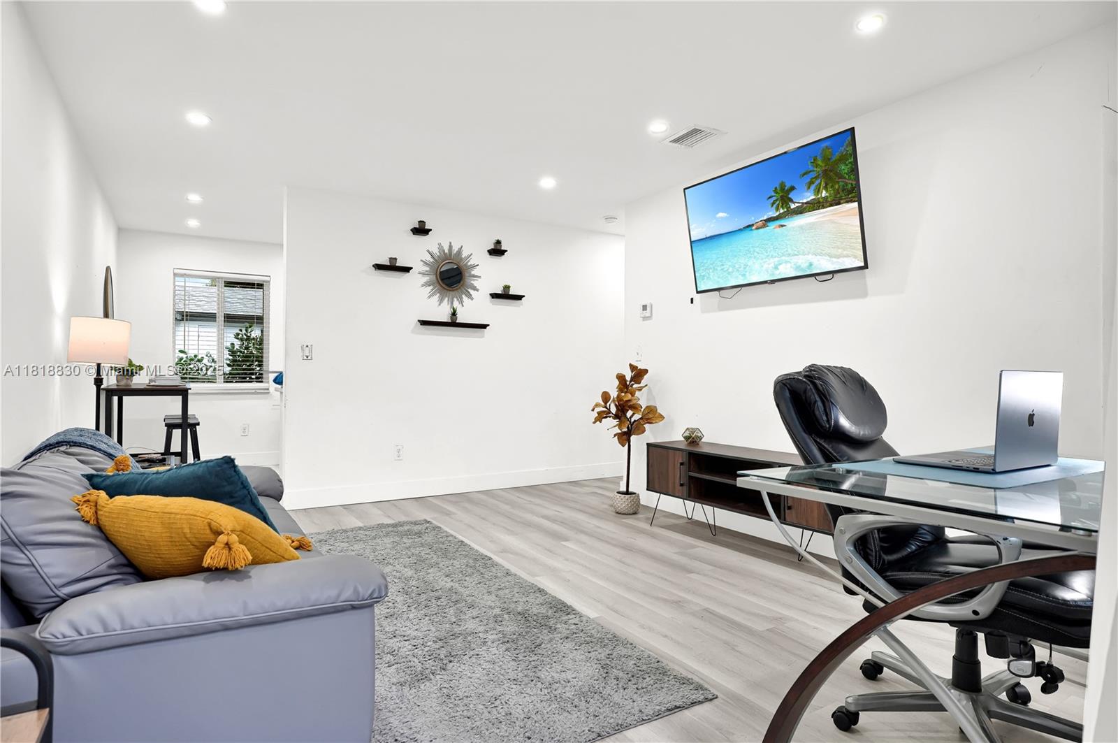 BELLCAMP MANOR - Residential Lease
