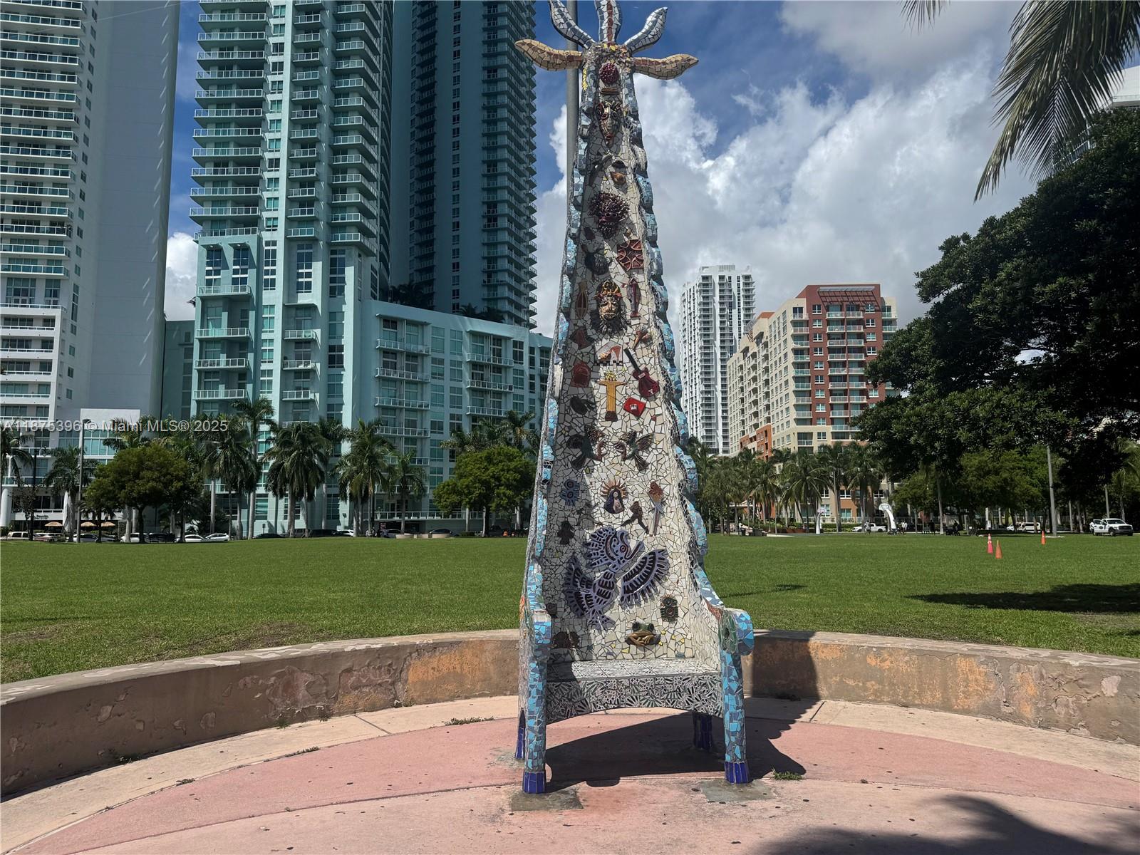 2000 N Bayshore Dr 126
