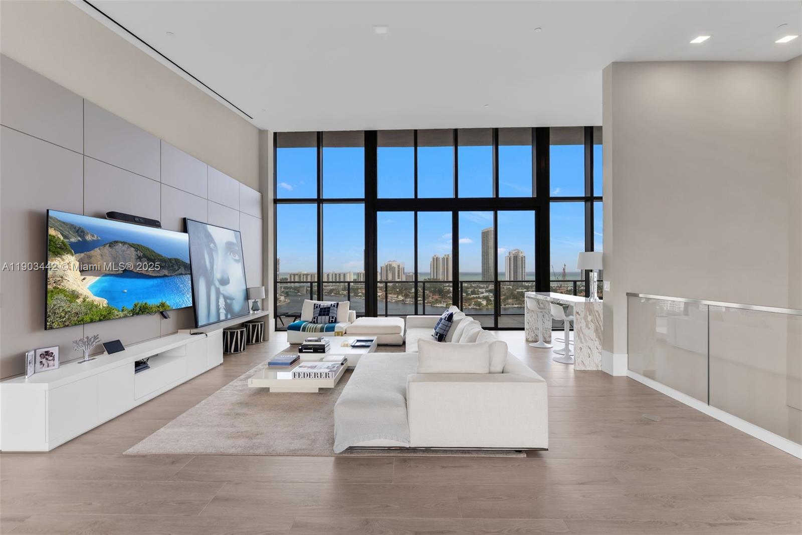 PRIVE CONDO - Residential Lease