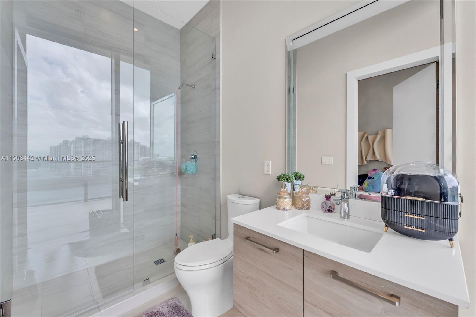 PRIVE CONDO - Residential Lease