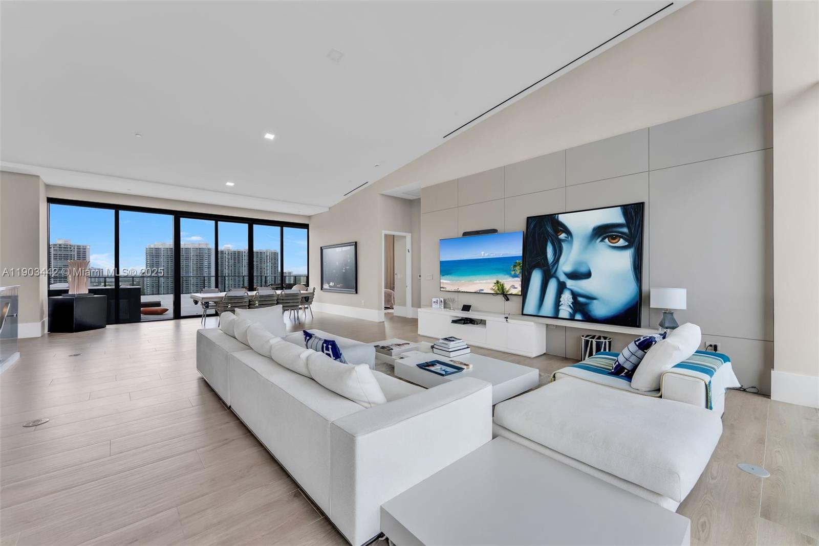 PRIVE CONDO - Residential Lease