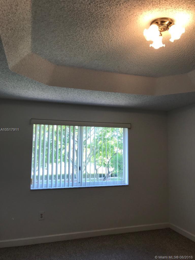 DORAL LANDINGS TOWNHOMES - Residential Lease