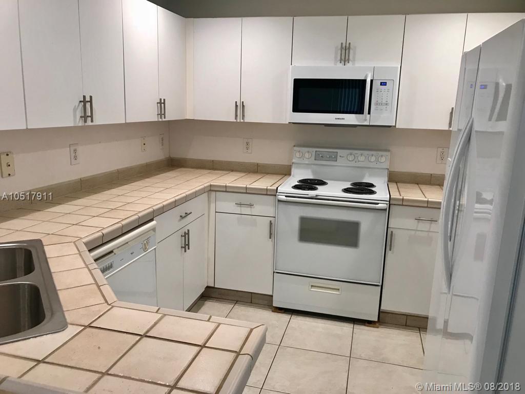 DORAL LANDINGS TOWNHOMES - Residential Lease