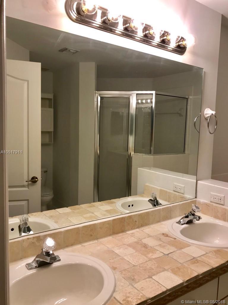 DORAL LANDINGS TOWNHOMES - Residential Lease