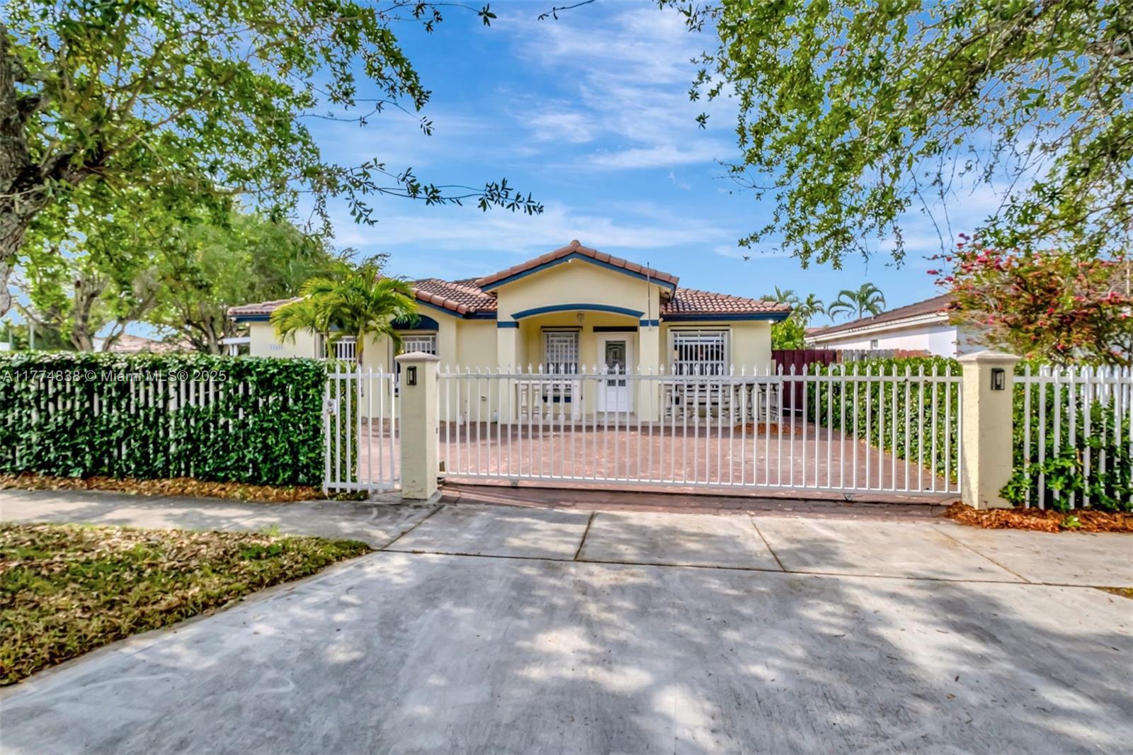 11318 Sw 244th Ter, Homestead, Miami-Dade County, Florida - 3 Bedrooms  
2 Bathrooms - 