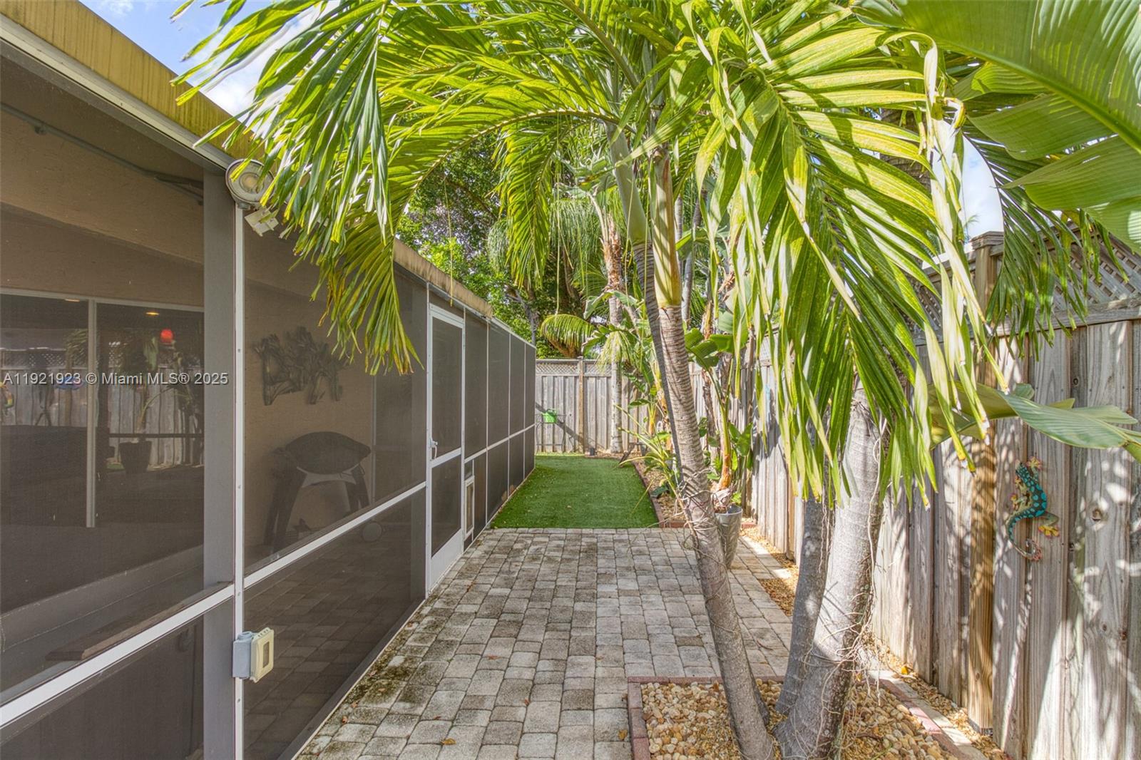 COLLIER MANOR FIRST ADD - Residential