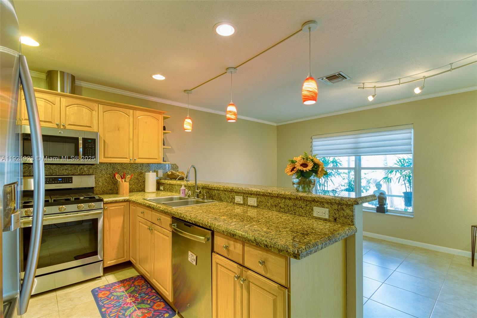 COLLIER MANOR FIRST ADD - Residential