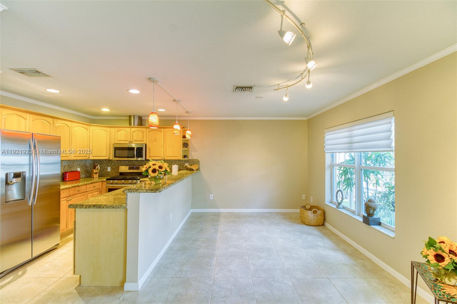 COLLIER MANOR FIRST ADD - Residential