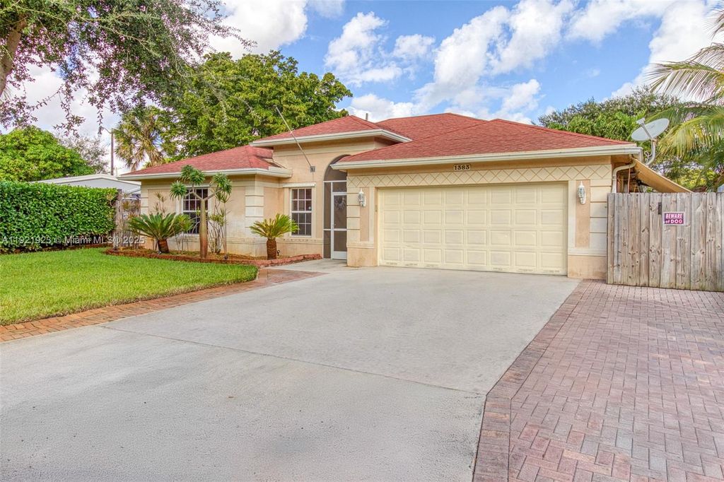 Photo of 1383 NE 27th St, Pompano Beach, FL 33064 (MLS # A11921923)