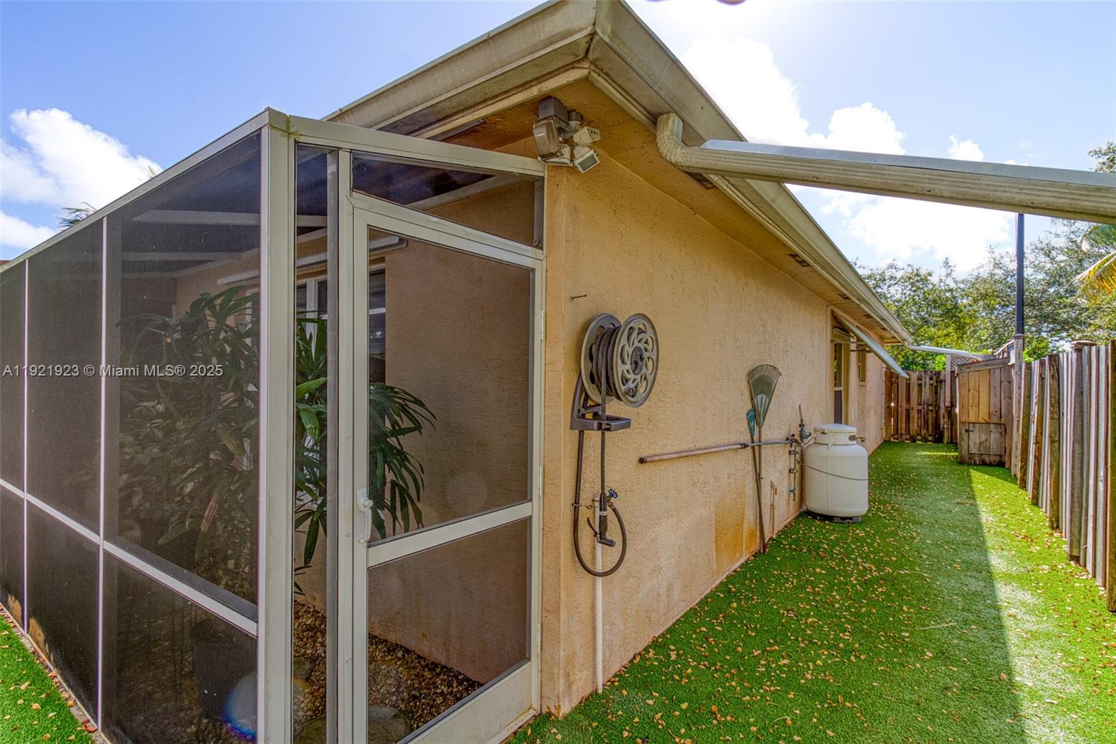 COLLIER MANOR FIRST ADD - Residential